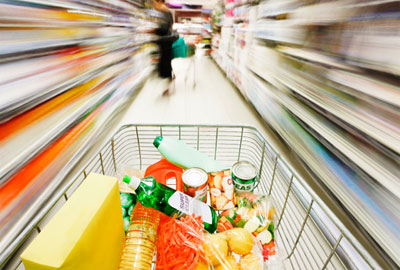 Al momento stai visualizzando Consumi: MDC “il carrello si alleggerisce, la bolletta si gonfia”