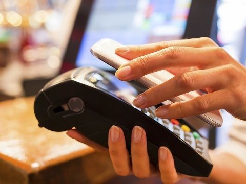 Al momento stai visualizzando Tecnologia contactless, cosa c’è da sapere?